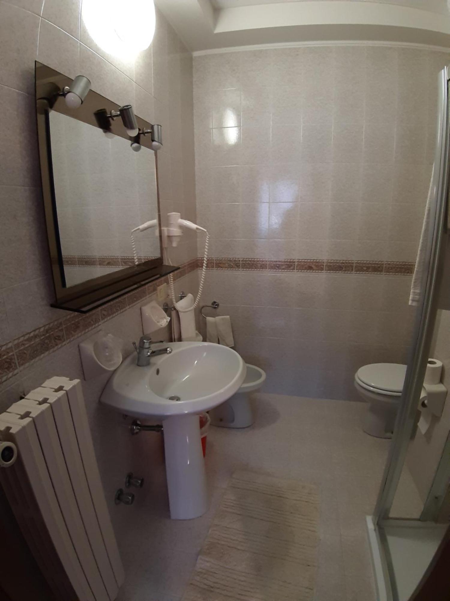 Hotel Ristorante Centrale Vestone Room photo